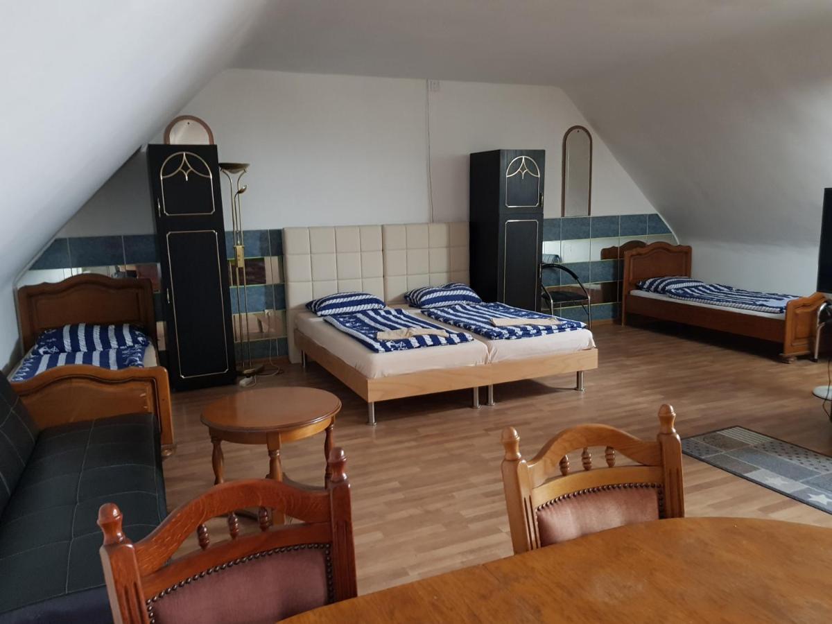 Motel Kotva Ivanka pri Dunaji Exterior foto